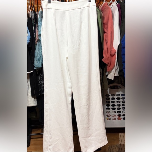 🤍 ZARA White Wide Leg Pants w/ Side Zip | Minimal Chic | Small 🤍 - Picture 2 of 4
